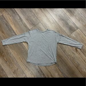 Lululemon Long sleeve - size 6